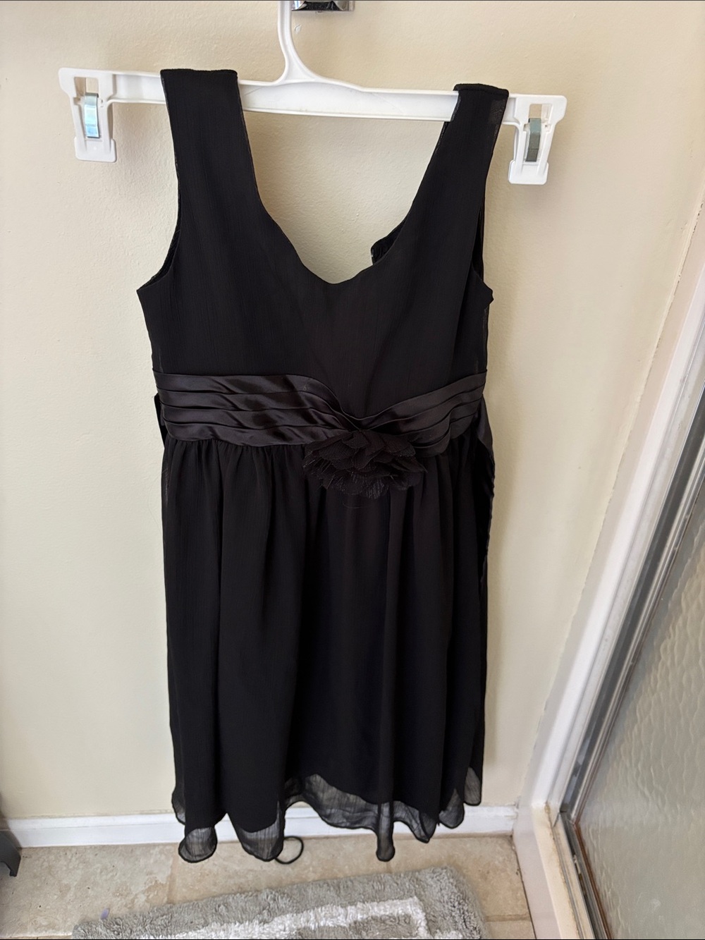 Black Sleeveless Floral Waistband Dress